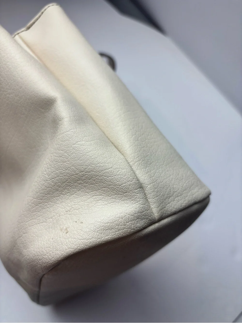 Liz Claiborne Cream Tote with Brown Center Stripe